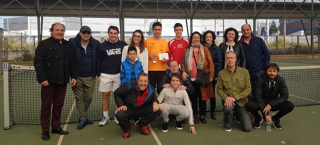 MIKEL LÓPEZEK ibarreta tenis kluba nazioarteKO ii. irekia irabazi du 2 final ibarreta tenis club