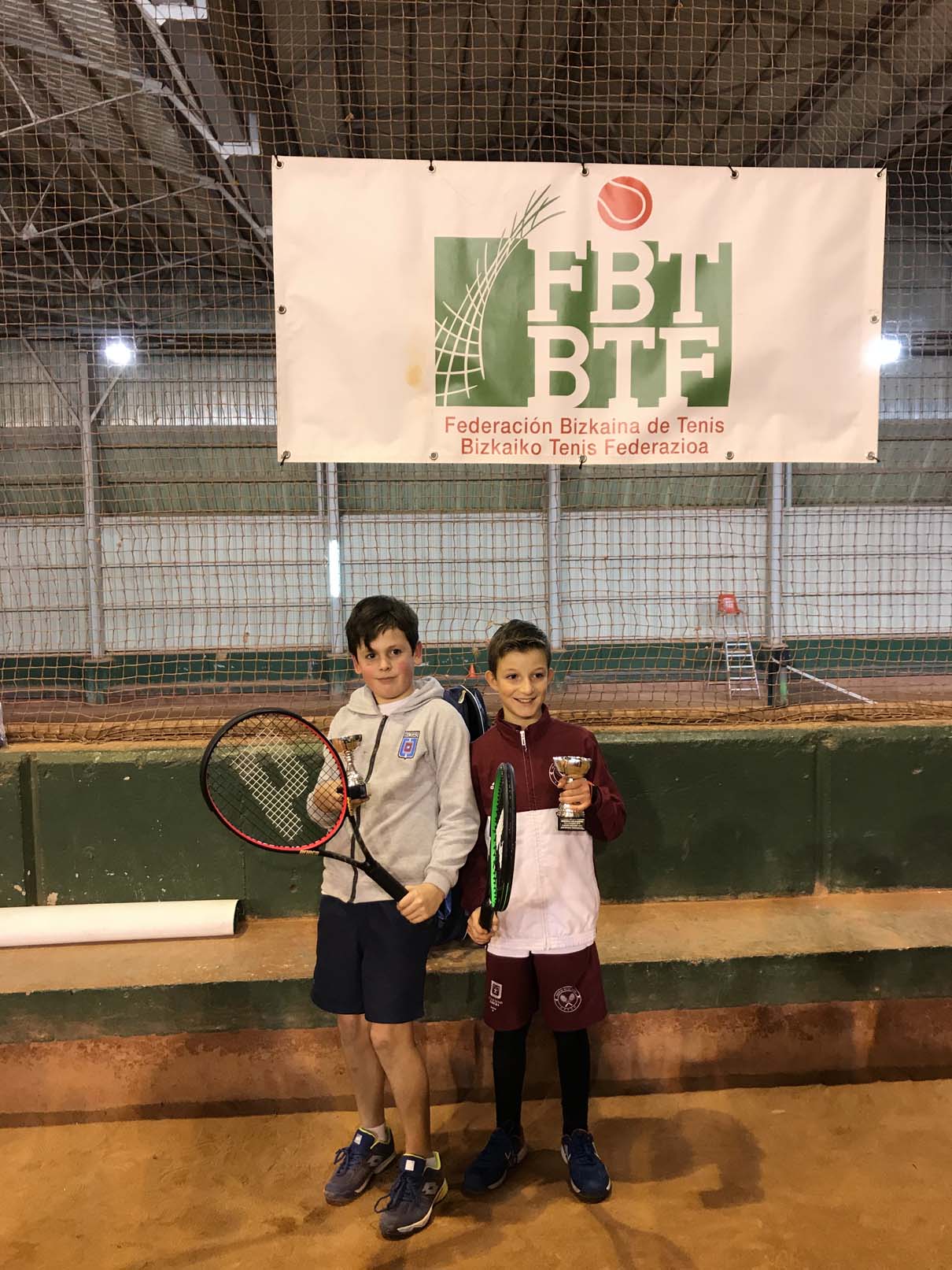 Azkeneko Koadroak eta Argazkiak - Luis Alberic Oroitza-Txostena 16 Benj masc azul