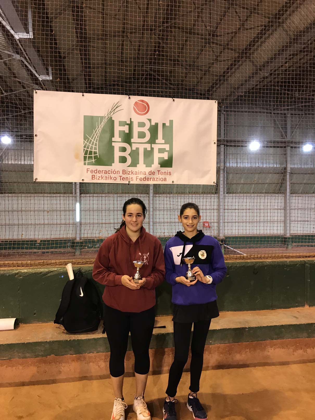 Azkeneko Koadroak eta Argazkiak - Luis Alberic Oroitza-Txostena 23 Inf fem rojo