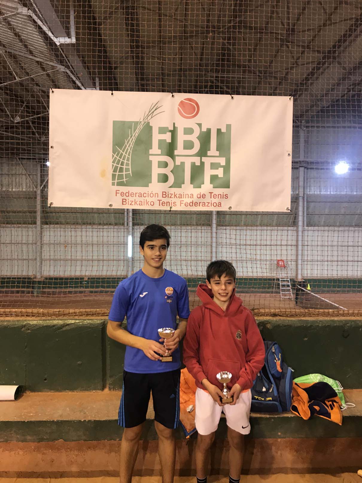 Azkeneko Koadroak eta Argazkiak - Luis Alberic Oroitza-Txostena 24 Inf masc azul