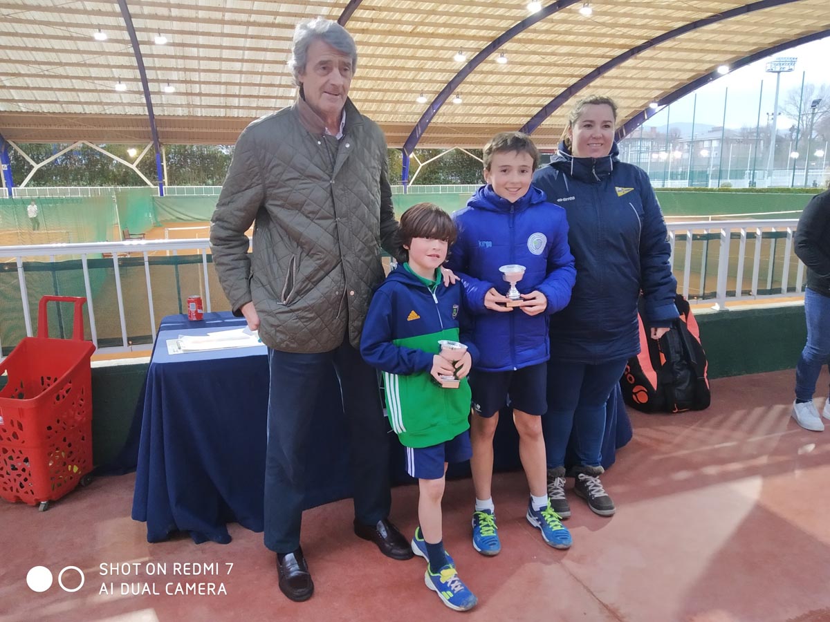 Azkeneko Koadroak eta Argazkiak Open Benjamina eta Kimua Eskola - RC Jolaseta 16 Alevin Blanco