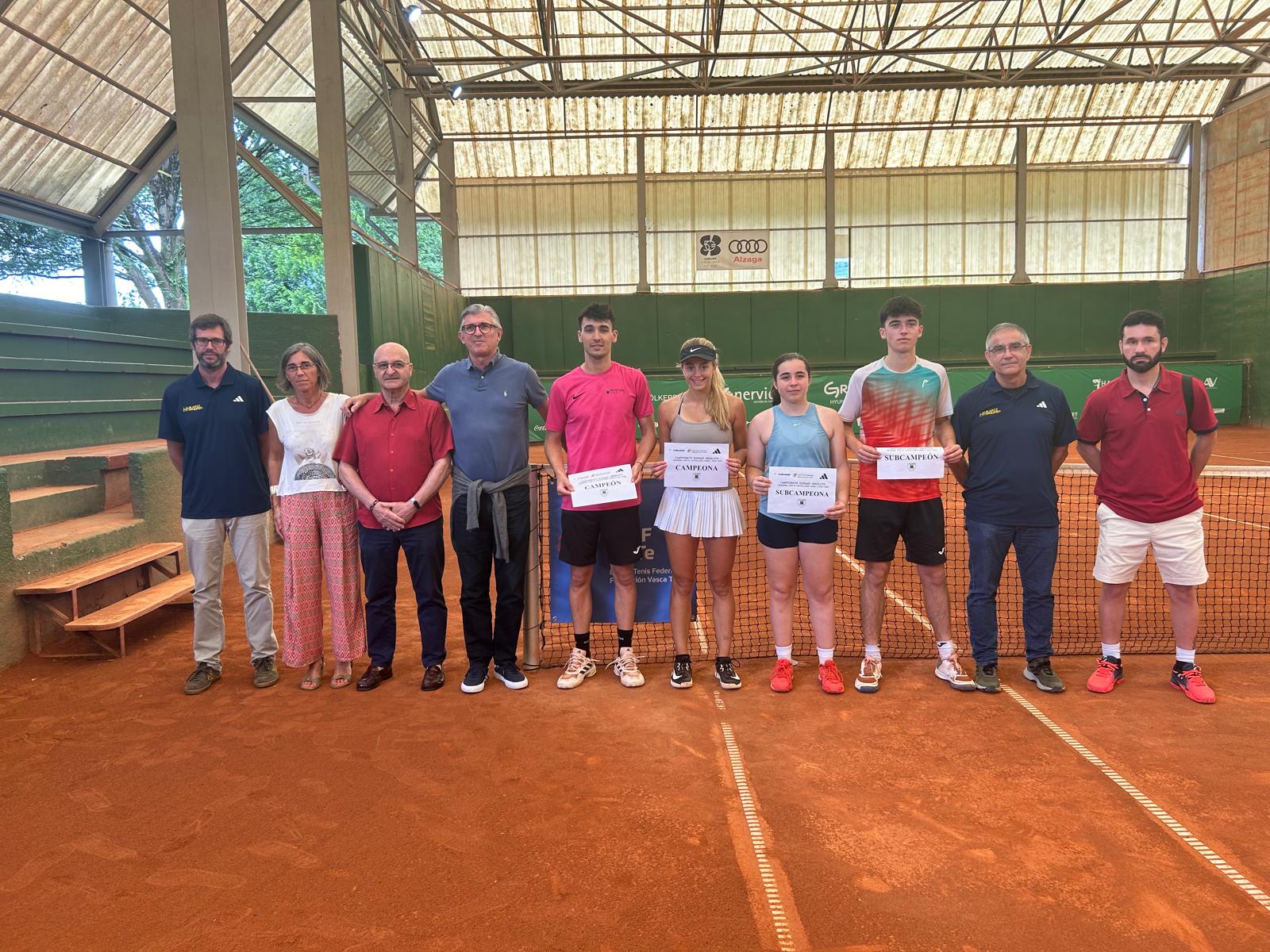 Olga Bienzobas eta Carlos Divar Euskadiko txapeldun absolutuak 2025 2 PHOTO 2025 07 13 12 38 29