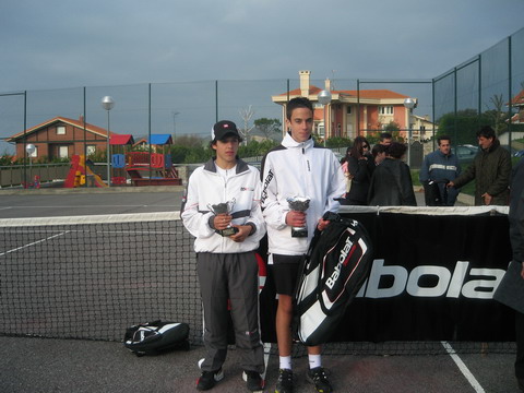 Cpto. Vizcaya Cadete. Izq a Dcha Ramón Abaitua (Subcampeon) Endika Sánchez (Campeón) Cpto. Vizcaya Cadete. Izq a Dcha Ramón Abaitua (Subcampeon) Endika Sánchez (Campeón)